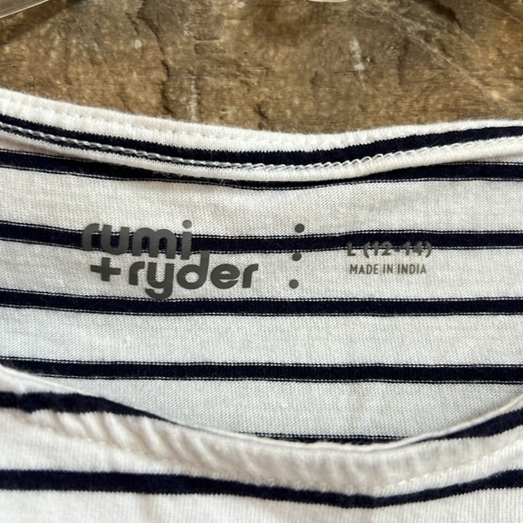 Sequin Heart Striped Shirt RUMI + RYDER Color Change Sequins Size L (12-14) - Picture 3 of 10